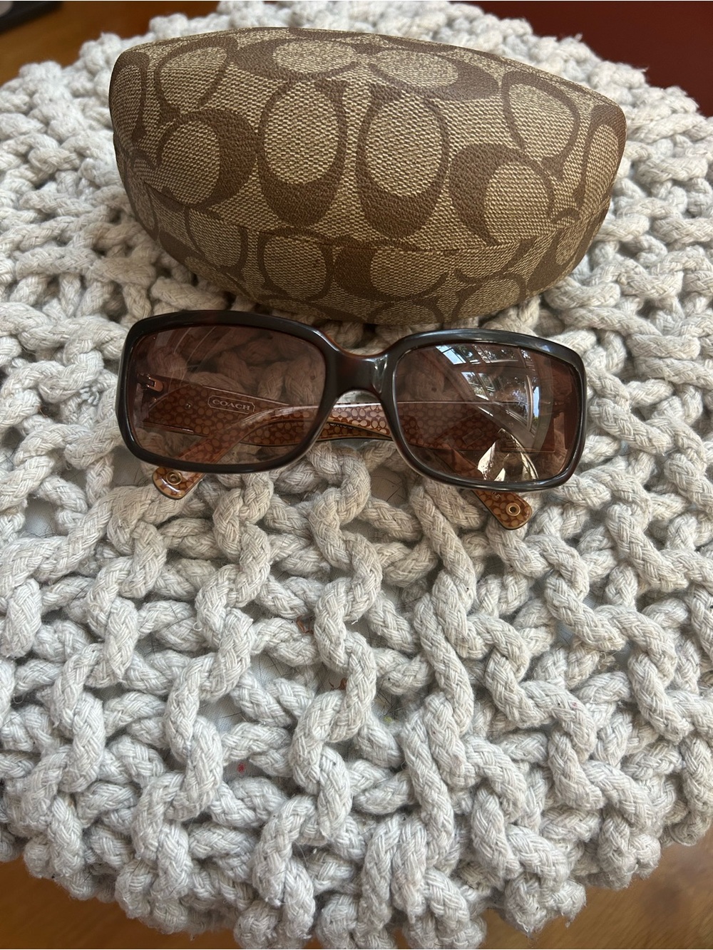 Coach Womenβs Delphine sunglasses (S443)
Tortoise